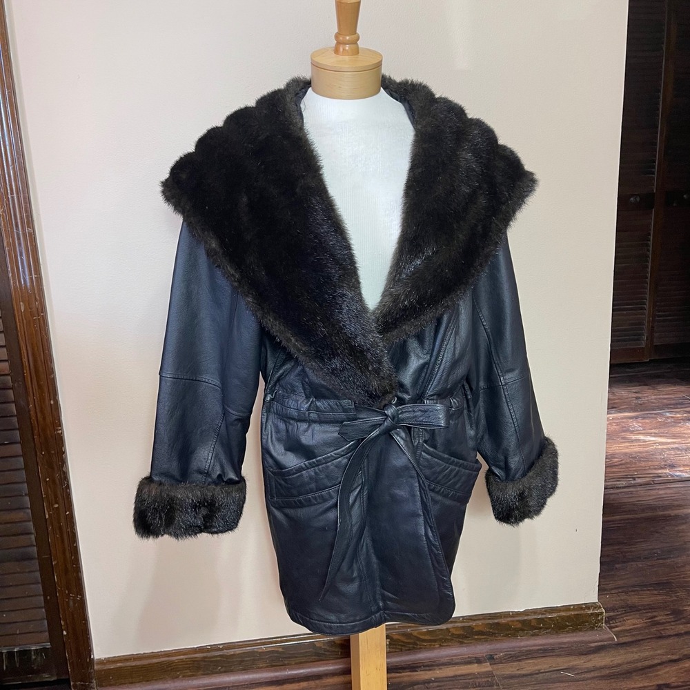 G III Leather Fur Trim Hooded Coat Jacket Black Belted Women's Size S - Picture 2 of 12